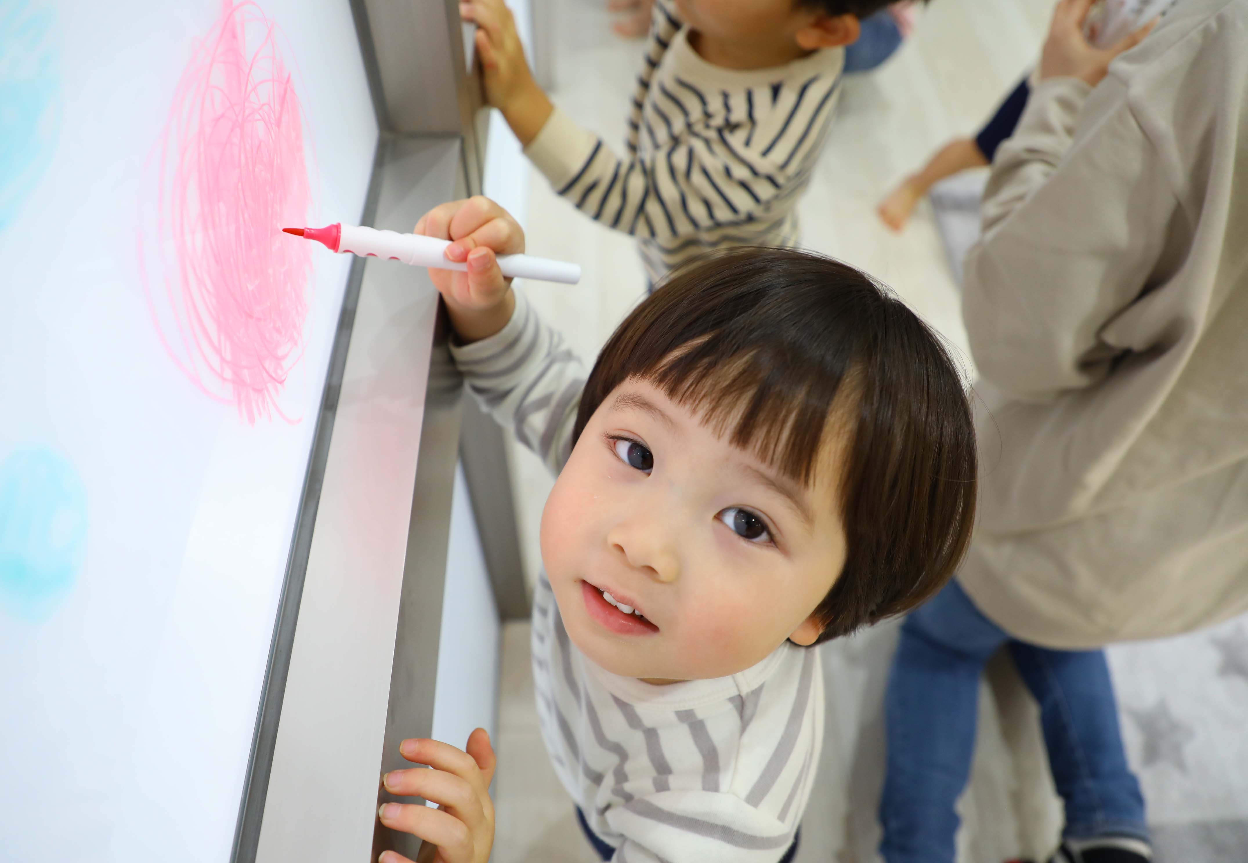 福岡市城南区荒江の保育園「くれっしぇんど保育園」の保育写真