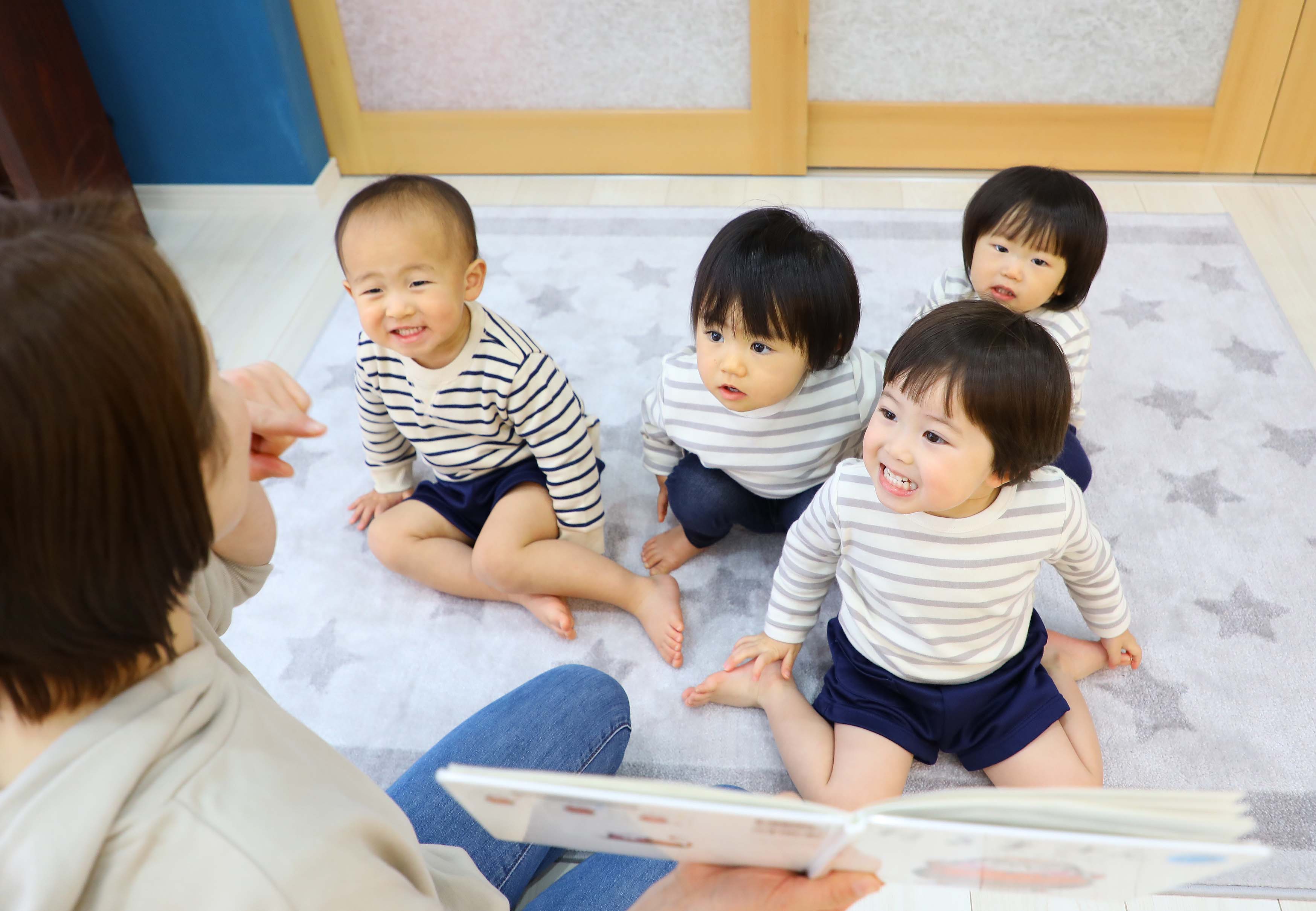 福岡市城南区荒江の保育園「くれっしぇんど保育園」の保育写真