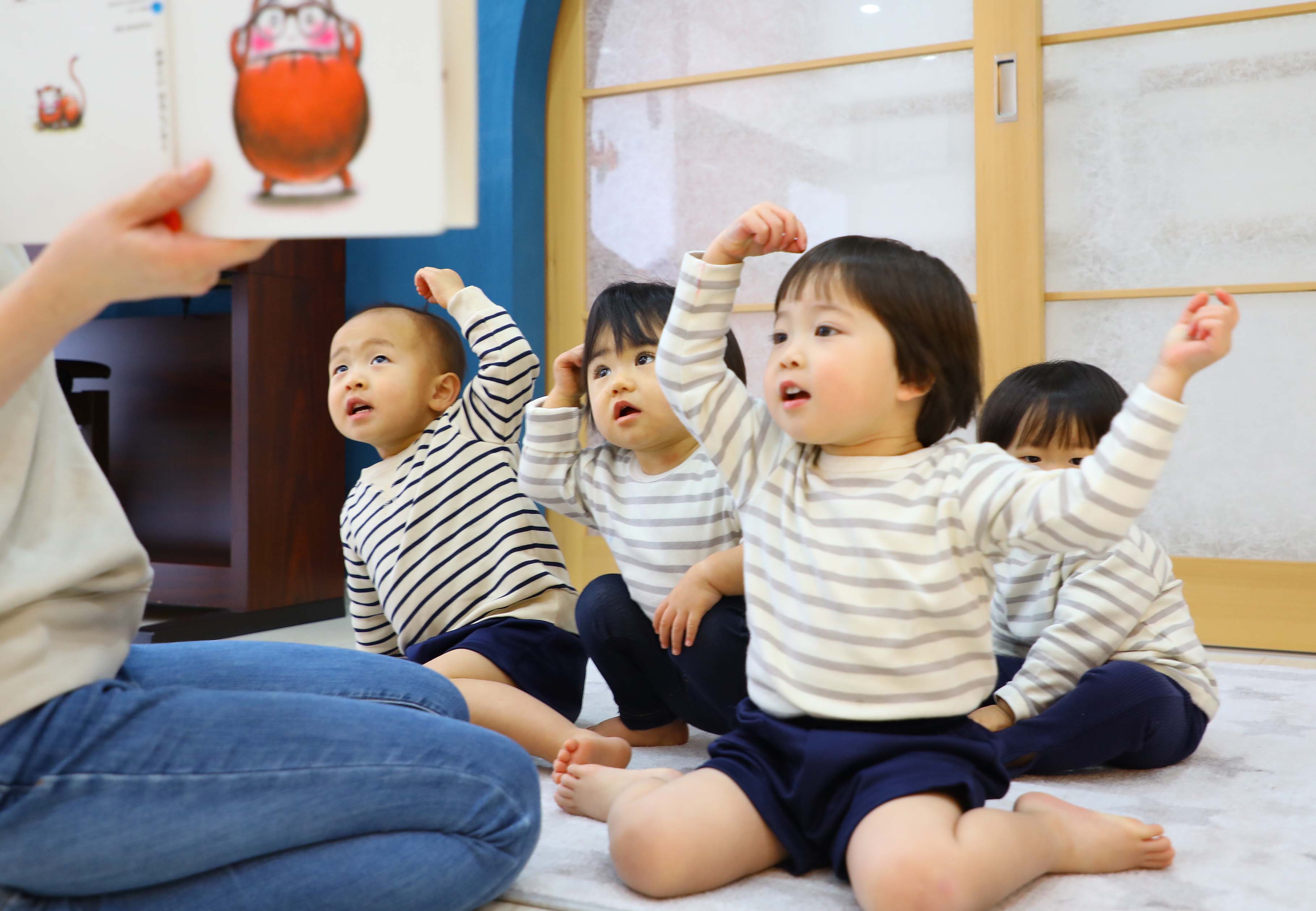 福岡市城南区荒江の保育園「くれっしぇんど保育園」の保育写真